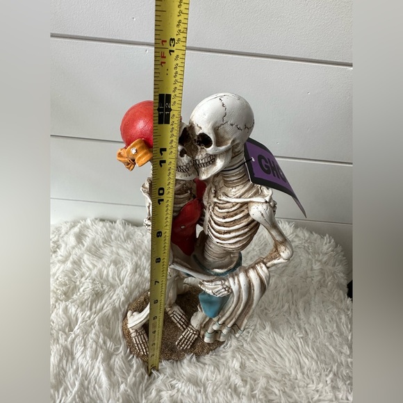 Halloween Skeleton Beach Resin Couple - Picture 4 of 4